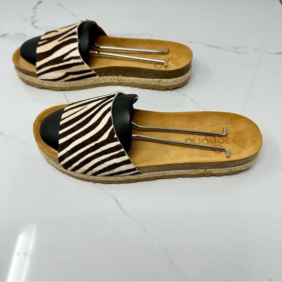 Yokono Calf Hair Sandals- Size 8 - Picture 10 of 14